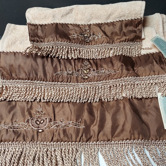 3 piece bath hand face towels fringed beige brown towels NWT - Picture 2 of 3